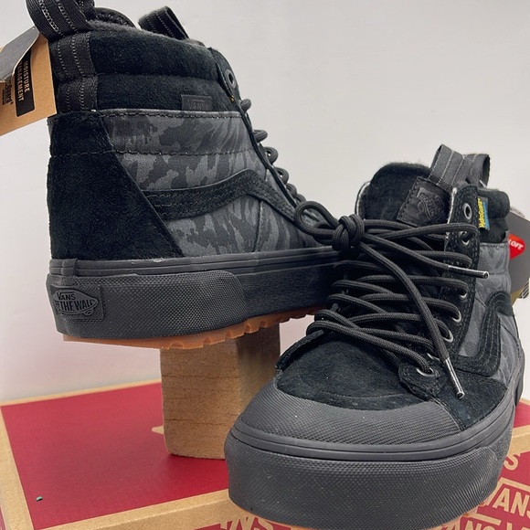 Vans WMNS Sk8-Hi Mte-2 Camo Mono Black
VN0A5HZZJKY
Boots Winter Sneakers - Picture 9 of 16